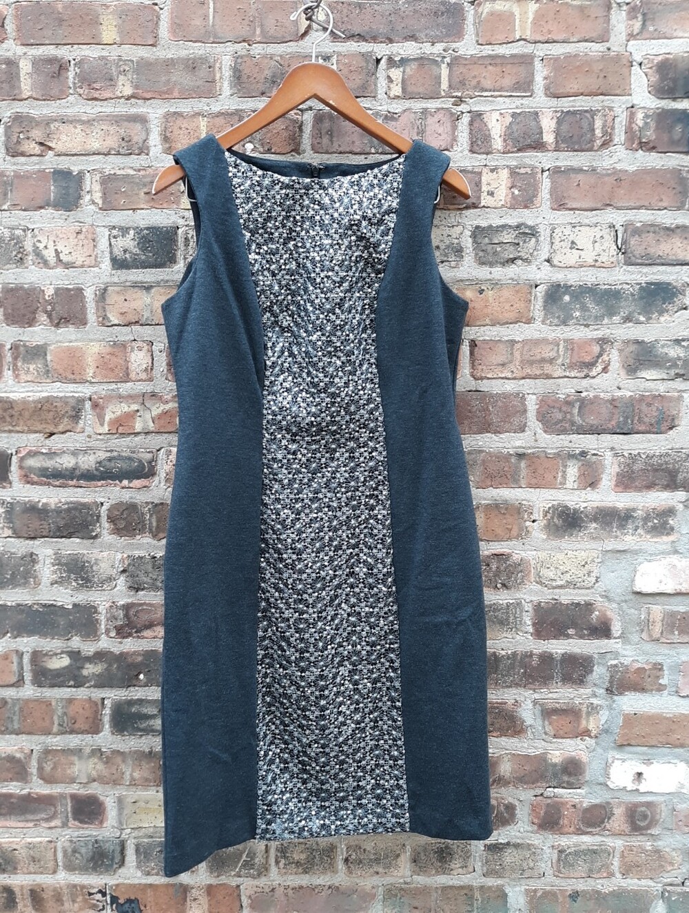 Chico's Sequin Lace Panel Sheath Dress Size 1 Gray Sleeveless Holiday Party Nigh